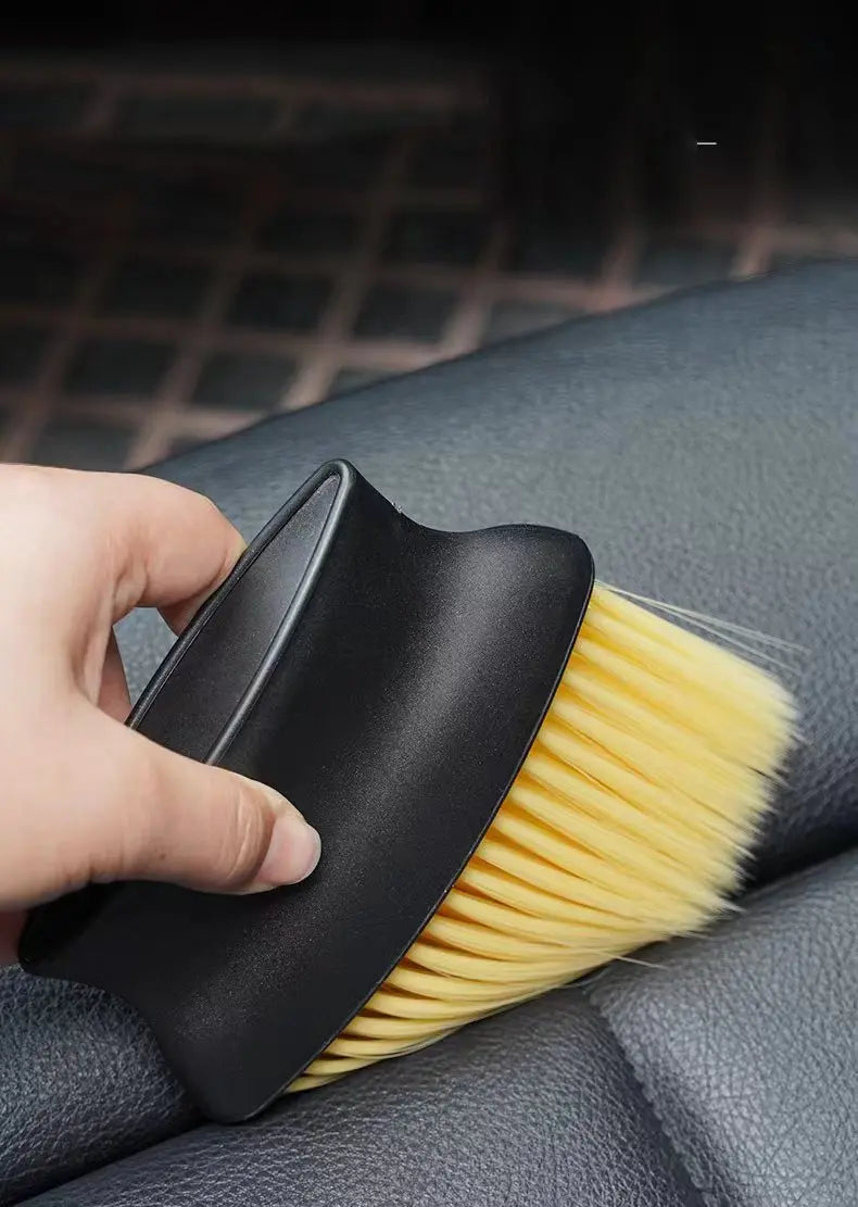 **Cepillo Multifunción para Limpieza Interior del Coche – Ranuras, Salidas de Aire y Polvo**